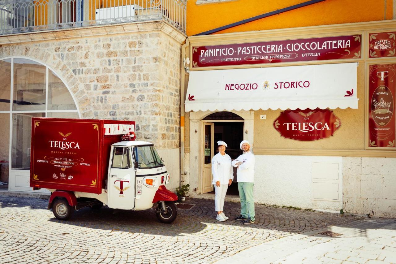 Palazzo Badiale History&Rooms Atella Bagian luar foto